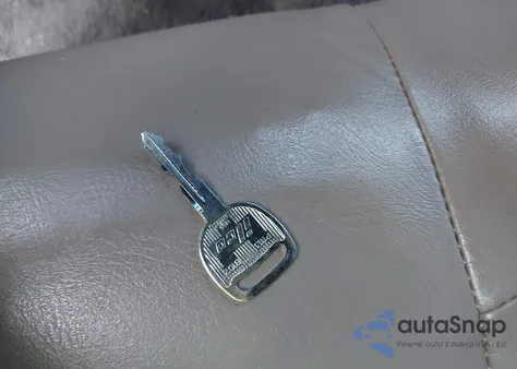 2002 Chevrolet Avalanche 1500 from USA, damaged, VIN 3GNEC13T22G356402